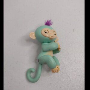WowWee Fingerlings Interactive Baby Pet Turquoise Monkey (F2)